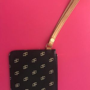 Dooney & Bourke wristlet